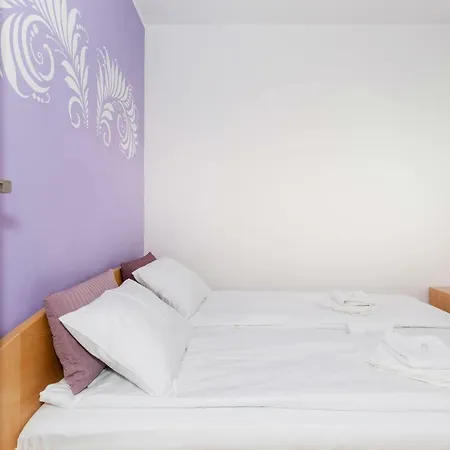 Brzask By Renters